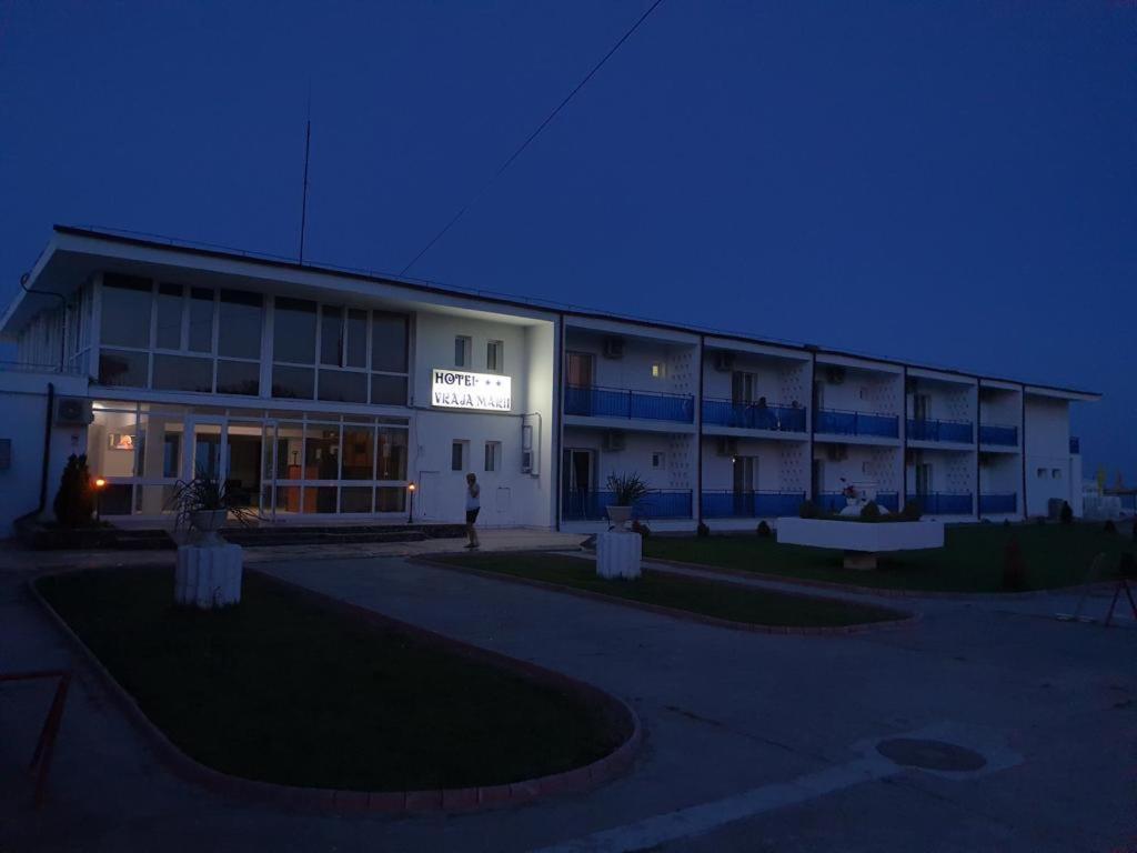 Hotel Vraja Marii 艾福雷诺德 外观 照片